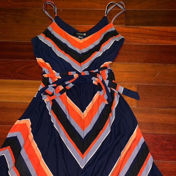 Striped dress with tie belt - Picture 2 of 2